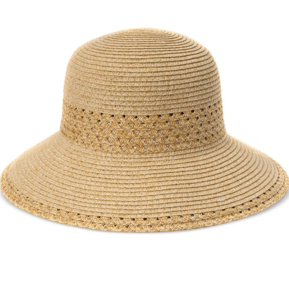 Giani Bernini Tan Straw Hat with Wide Brim and Lacy Band